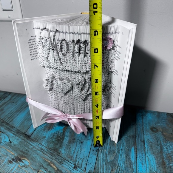 Book Folding Art "Mom I Love You" - Picture 5 of 9